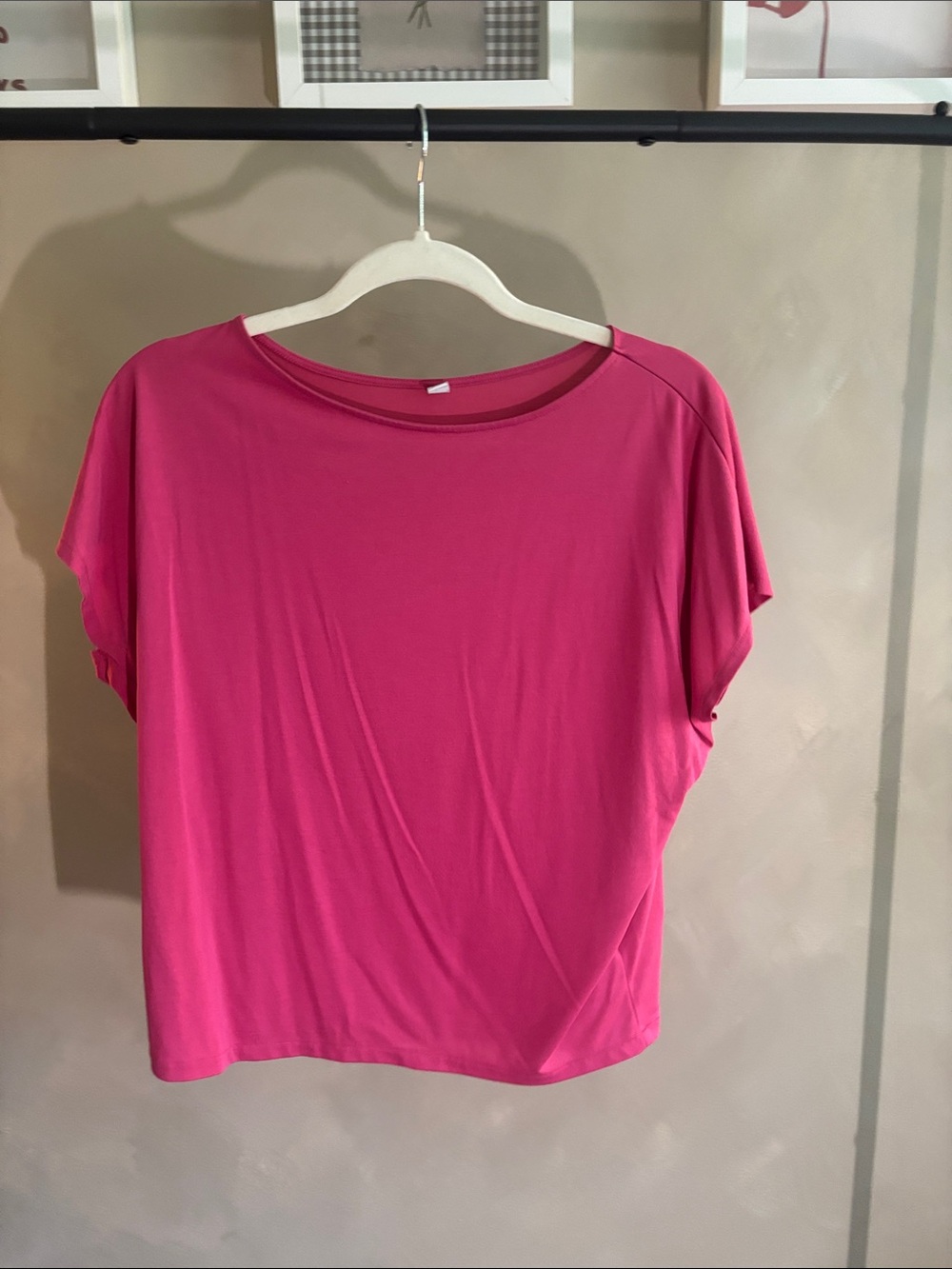 Uniqlo Fuchsia Short Sleeve Crewneck Tee